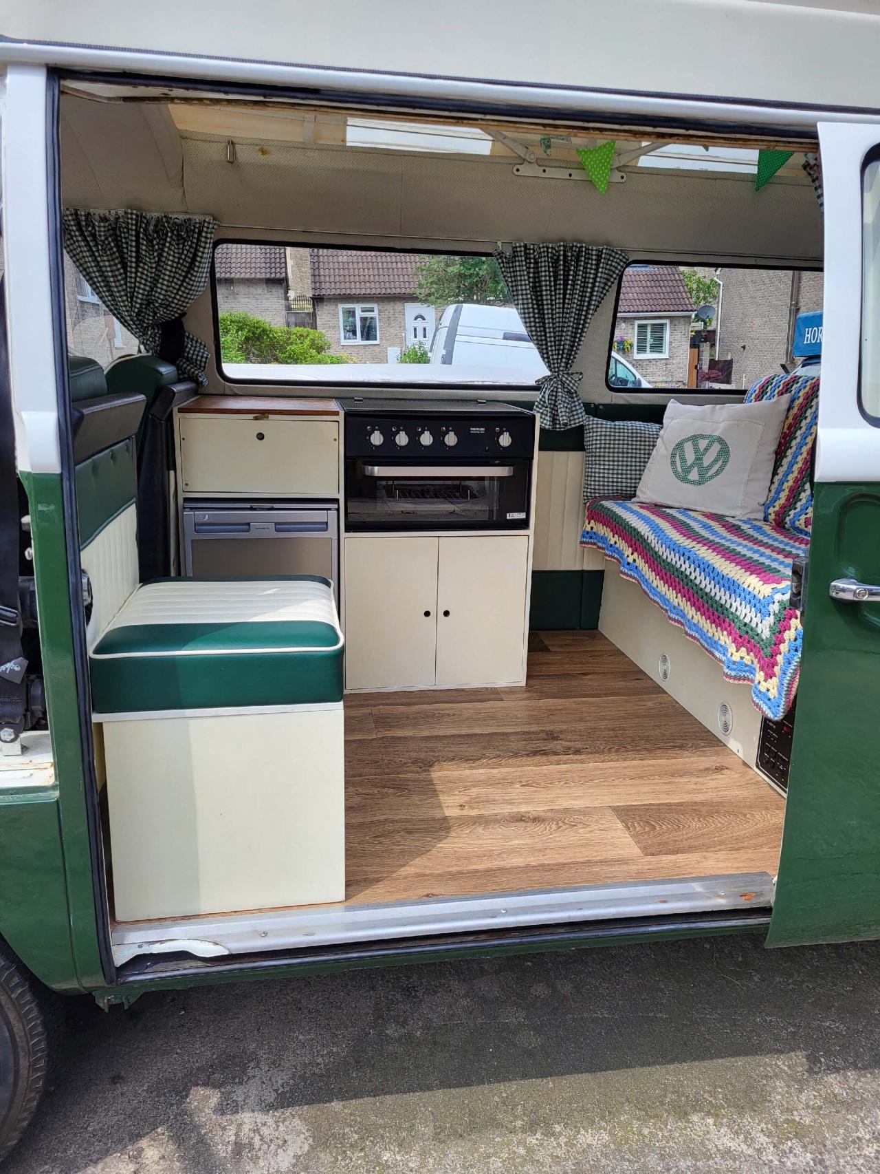 1972 Volkswagen T2 Camper