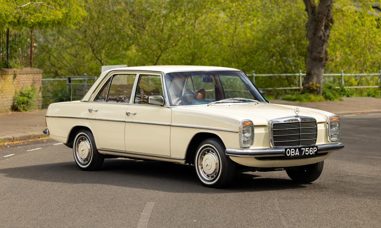 1976 Mercedes - Benz 230