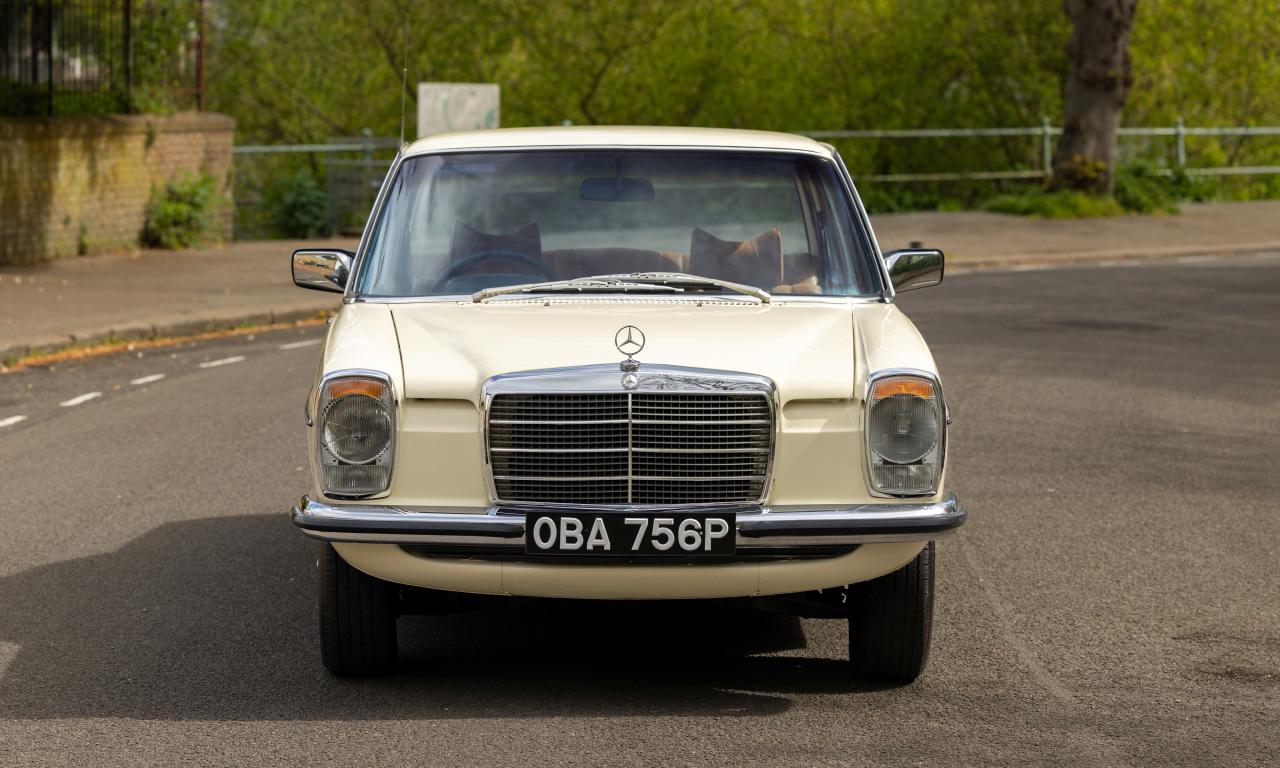 1976 Mercedes - Benz 230