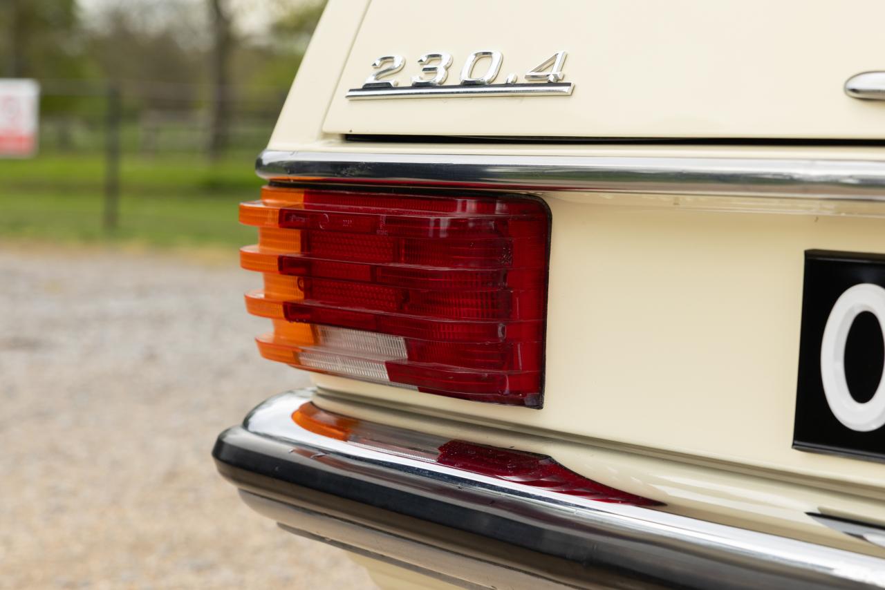 1976 Mercedes - Benz 230