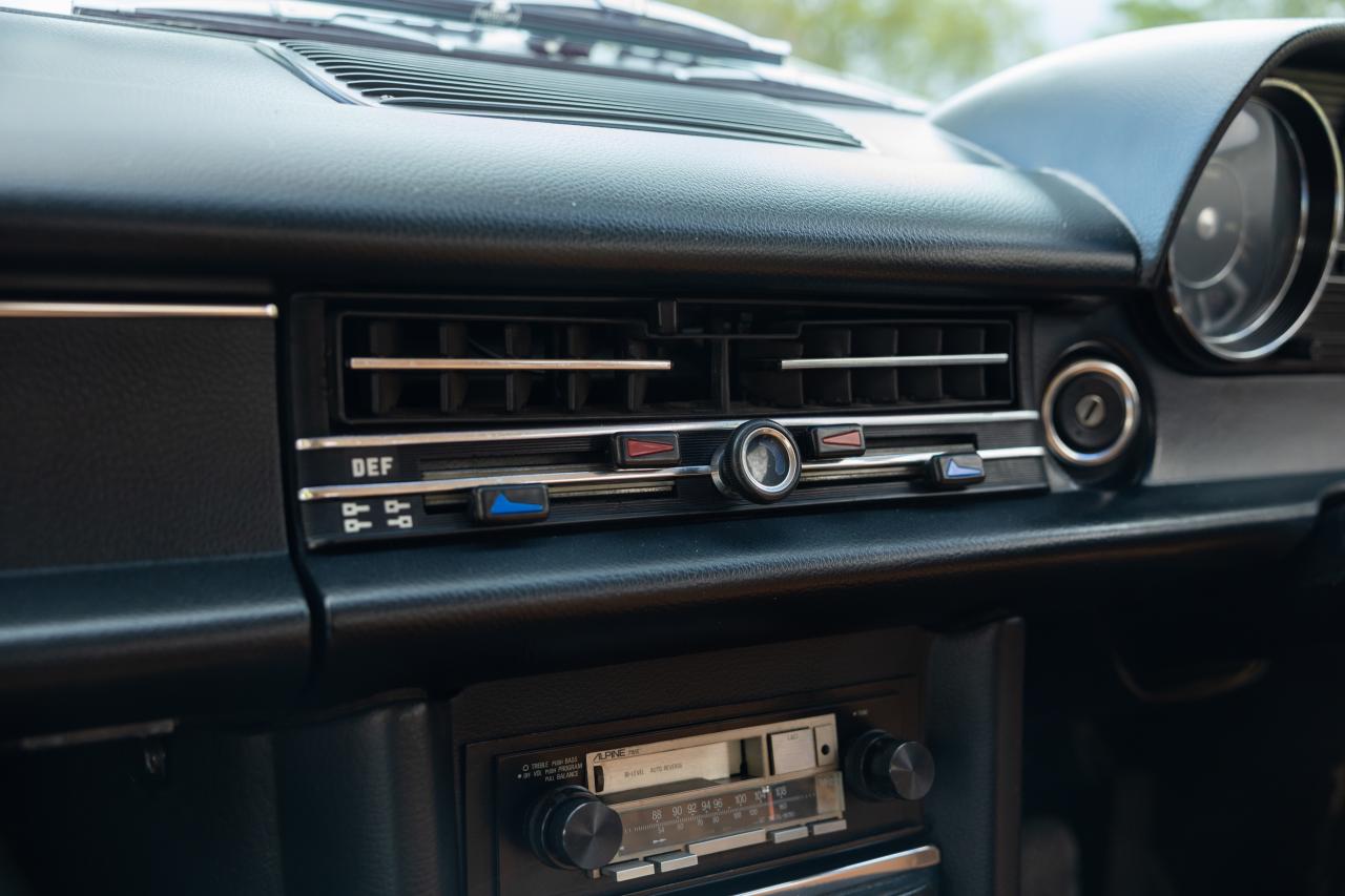 1976 Mercedes - Benz 230