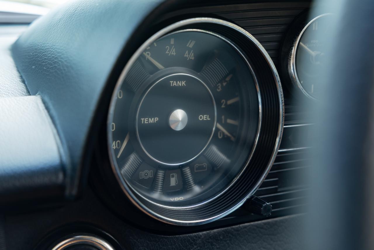 1976 Mercedes - Benz 230