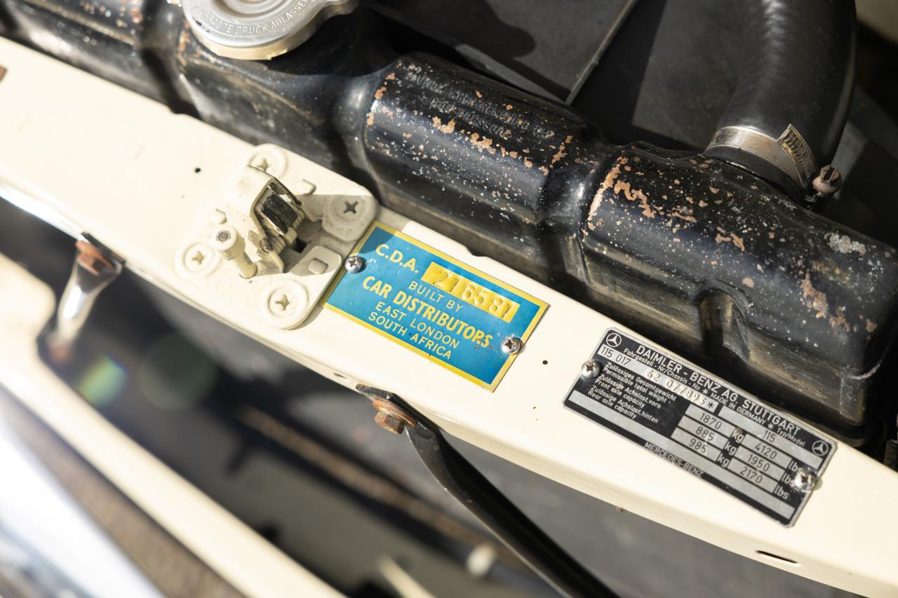 1976 Mercedes - Benz 230