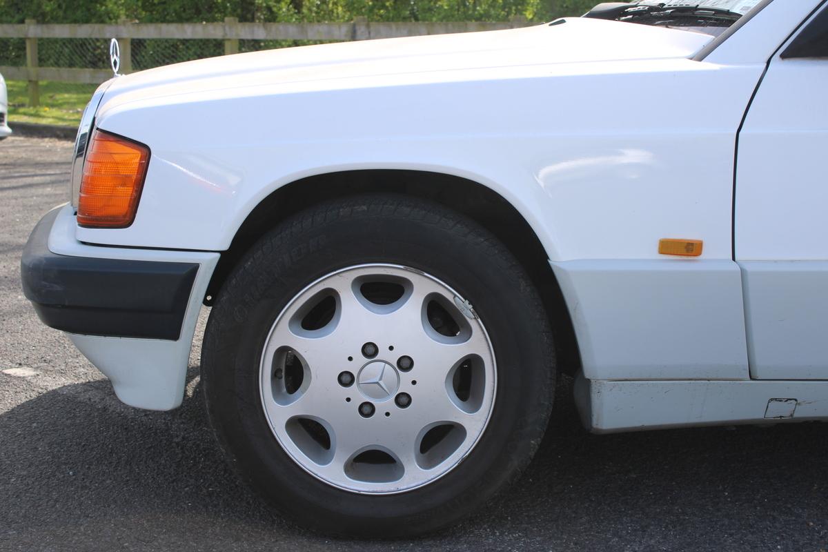 1993 Mercedes - Benz 190E 1.8 MANUAL