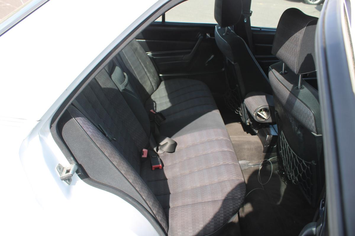 1993 Mercedes - Benz 190E 1.8 MANUAL