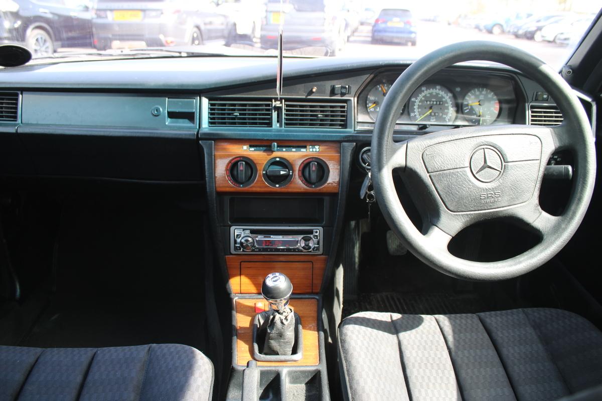 1993 Mercedes - Benz 190E 1.8 MANUAL