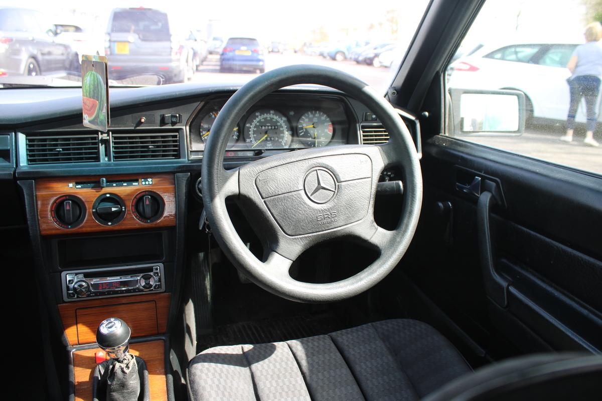 1993 Mercedes - Benz 190E 1.8 MANUAL