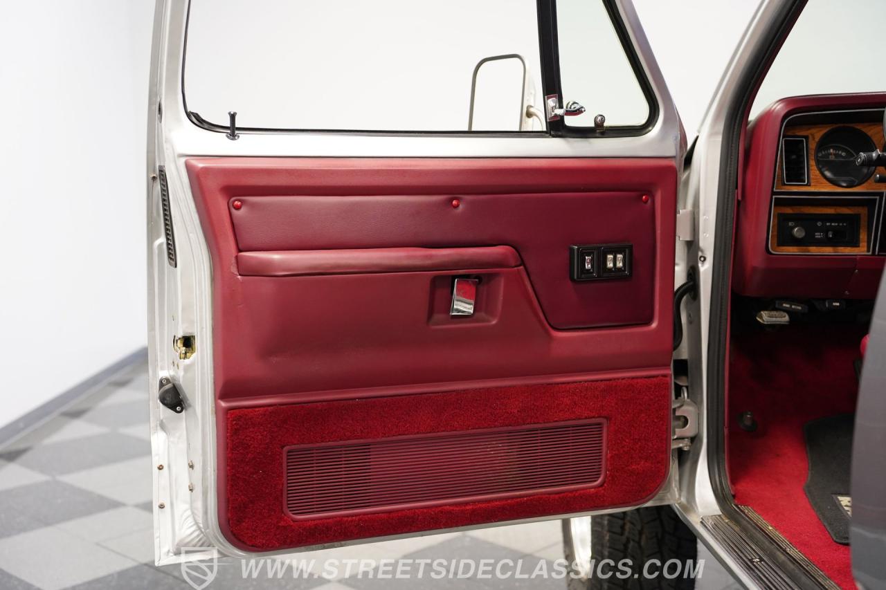 1987 Dodge Ramcharger LE 150 4x4