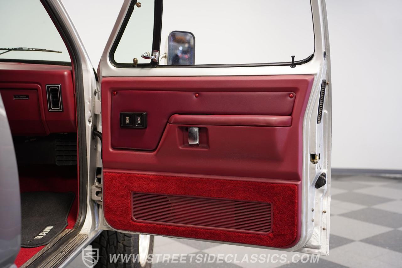 1987 Dodge Ramcharger LE 150 4x4