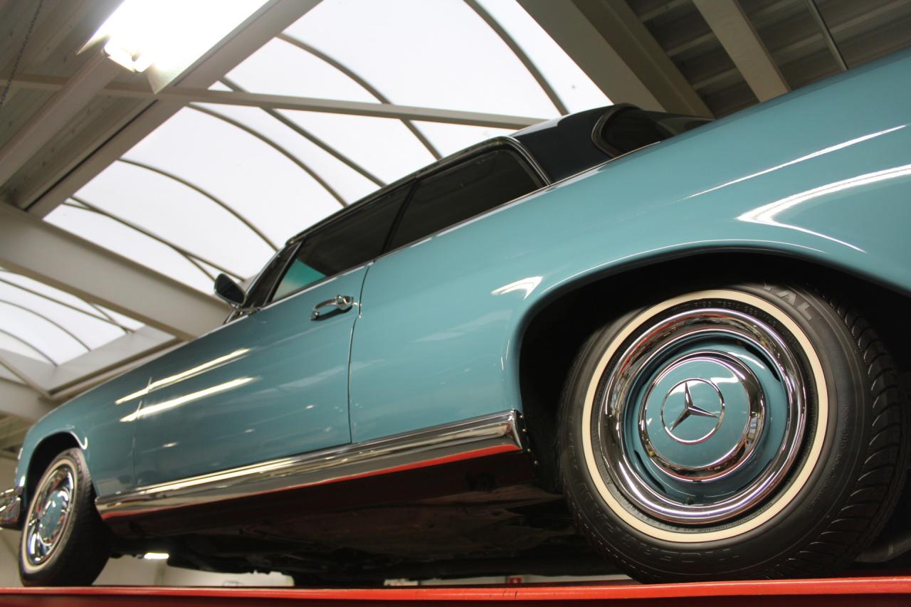 1967 Mercedes - Benz 250 SE Coupe &ldquo;Automatic transmission with the floor shift&rdquo;