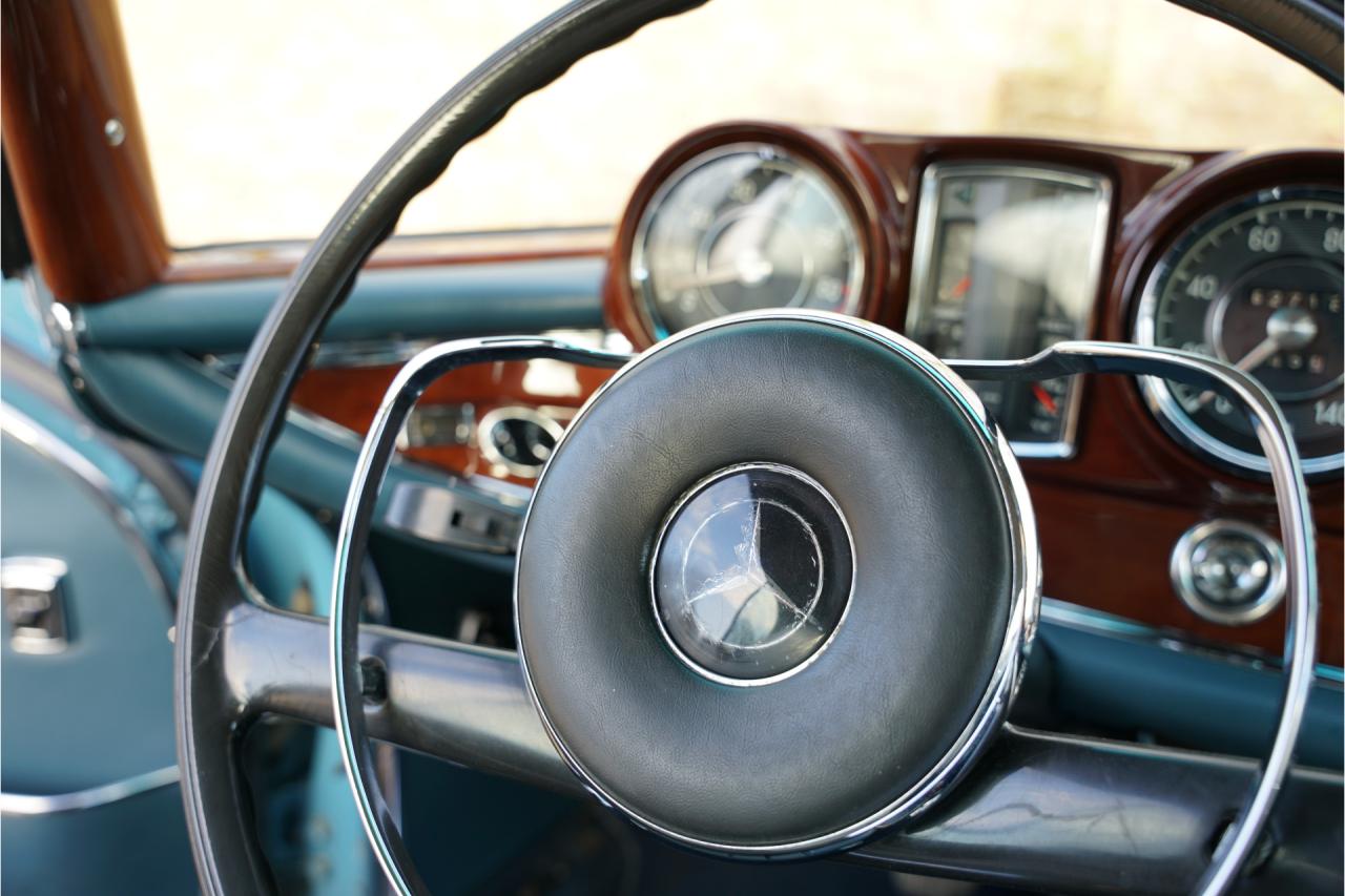 1967 Mercedes - Benz 250 SE Coupe &ldquo;Automatic transmission with the floor shift&rdquo;