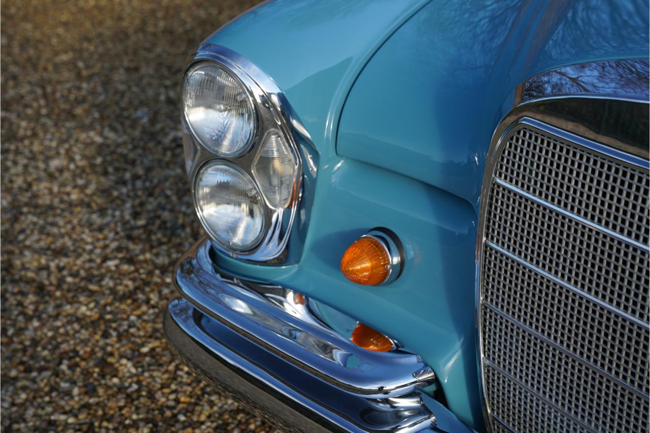 1967 Mercedes - Benz 250 SE Coupe &ldquo;Automatic transmission with the floor shift&rdquo;