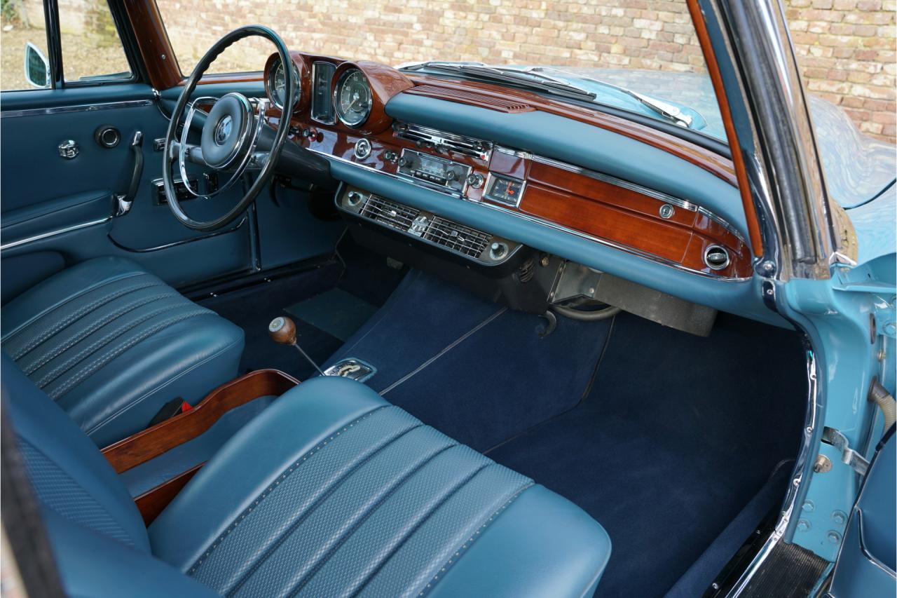 1967 Mercedes - Benz 250 SE Coupe &ldquo;Automatic transmission with the floor shift&rdquo;