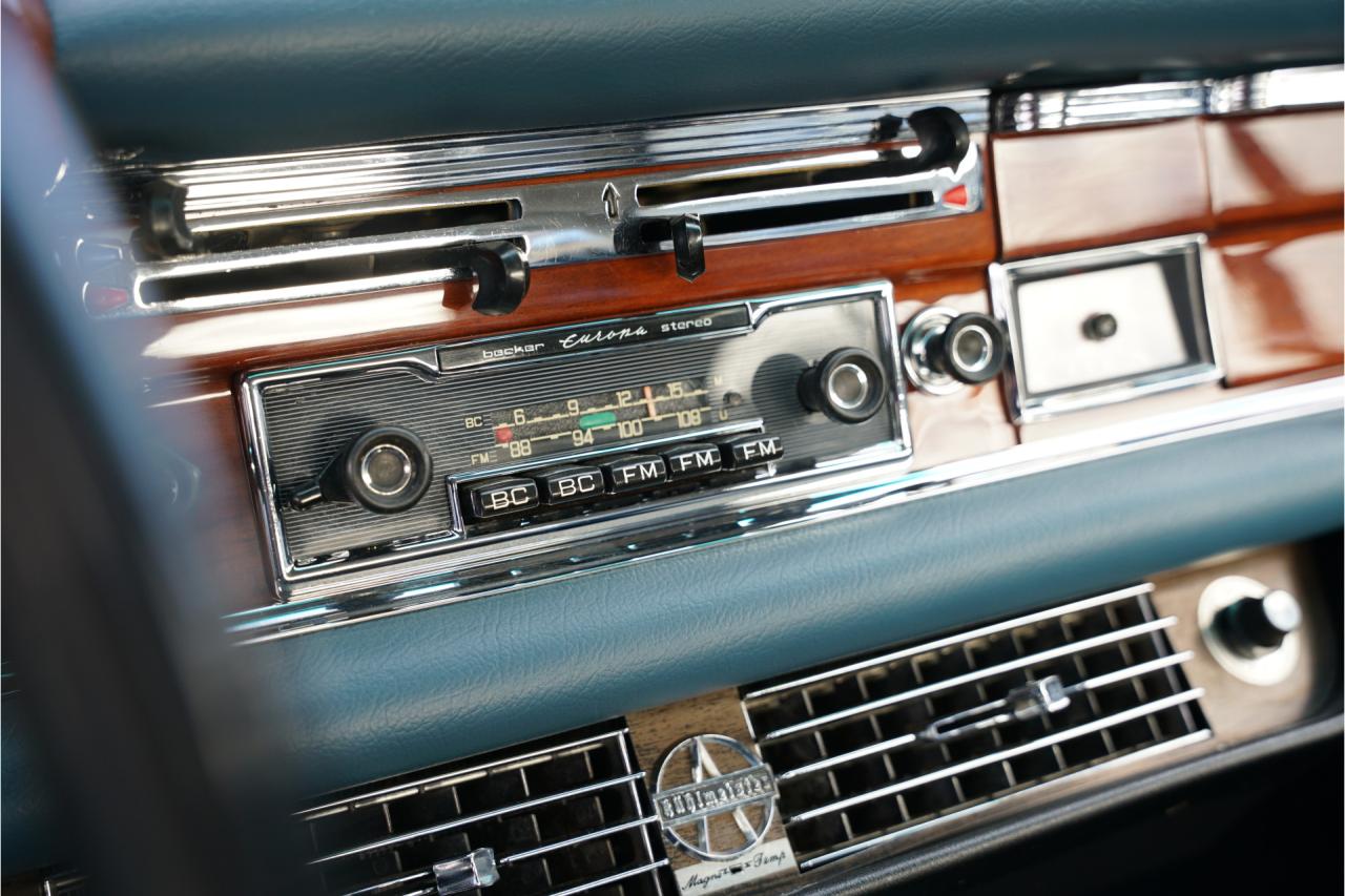 1967 Mercedes - Benz 250 SE Coupe &ldquo;Automatic transmission with the floor shift&rdquo;
