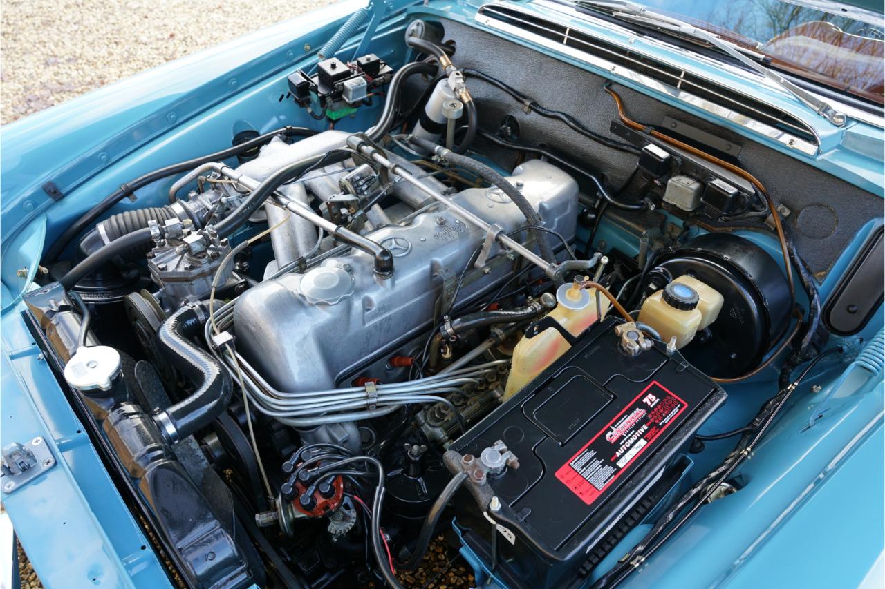 1967 Mercedes - Benz 250 SE Coupe &ldquo;Automatic transmission with the floor shift&rdquo;