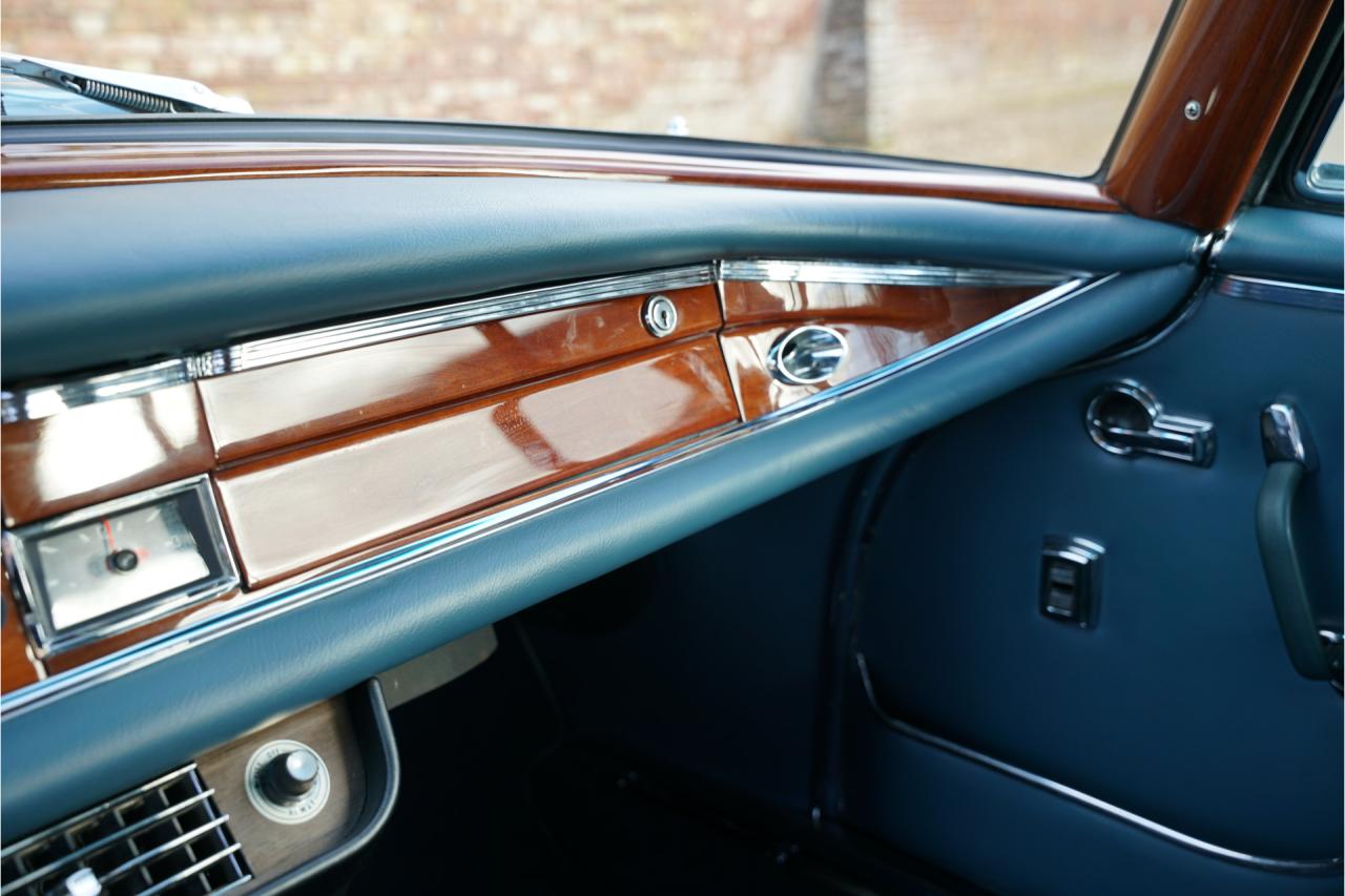 1967 Mercedes - Benz 250 SE Coupe &ldquo;Automatic transmission with the floor shift&rdquo;