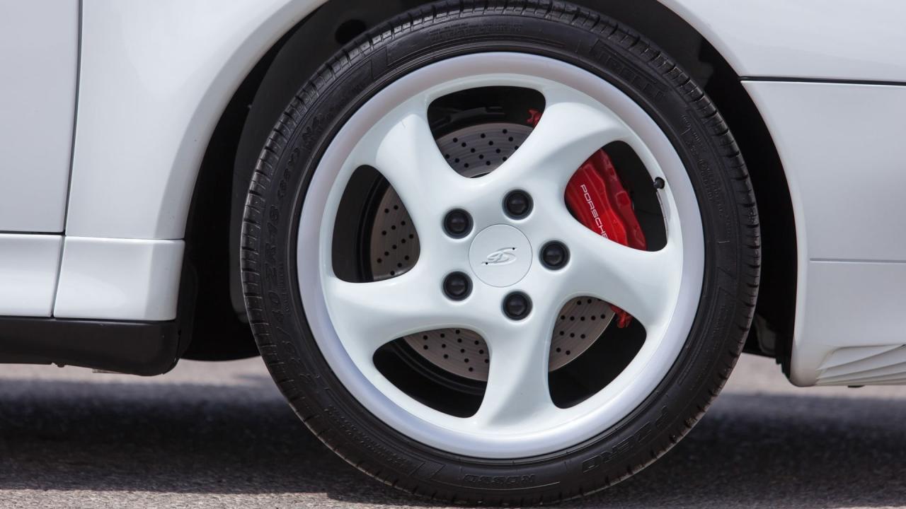 1997 Porsche 911 Carrera 4S