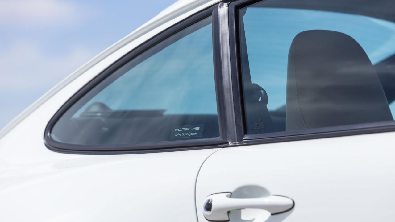 1997 Porsche 911 Carrera 4S