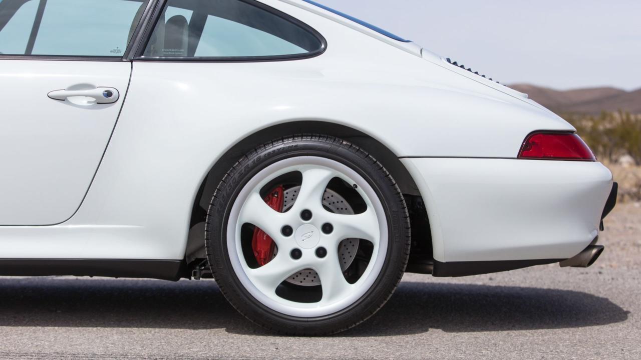 1997 Porsche 911 Carrera 4S