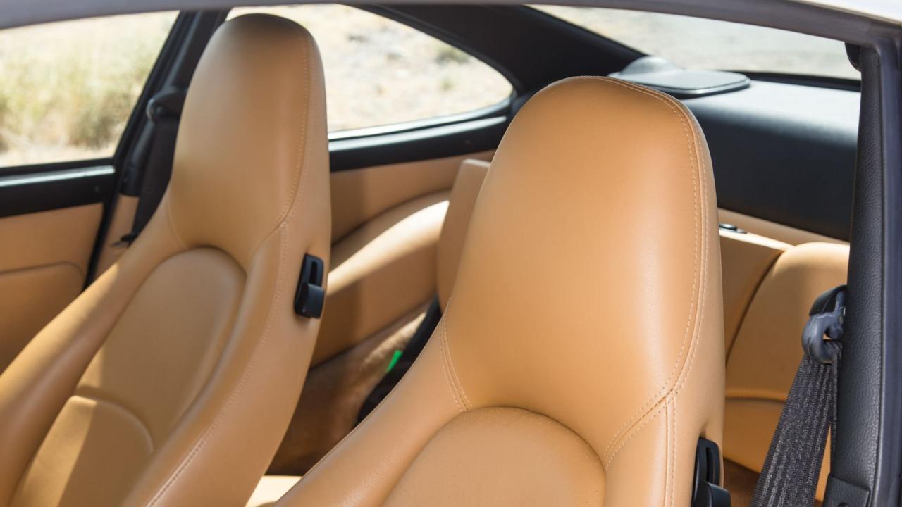 1997 Porsche 911 Carrera 4S