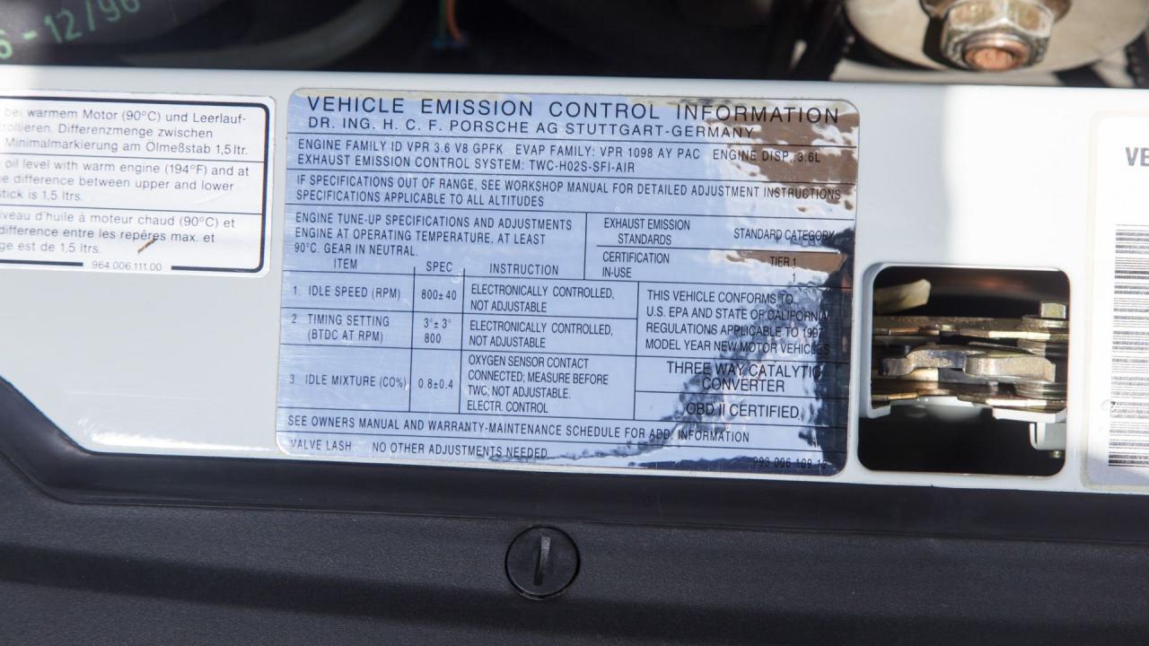 1997 Porsche 911 Carrera 4S