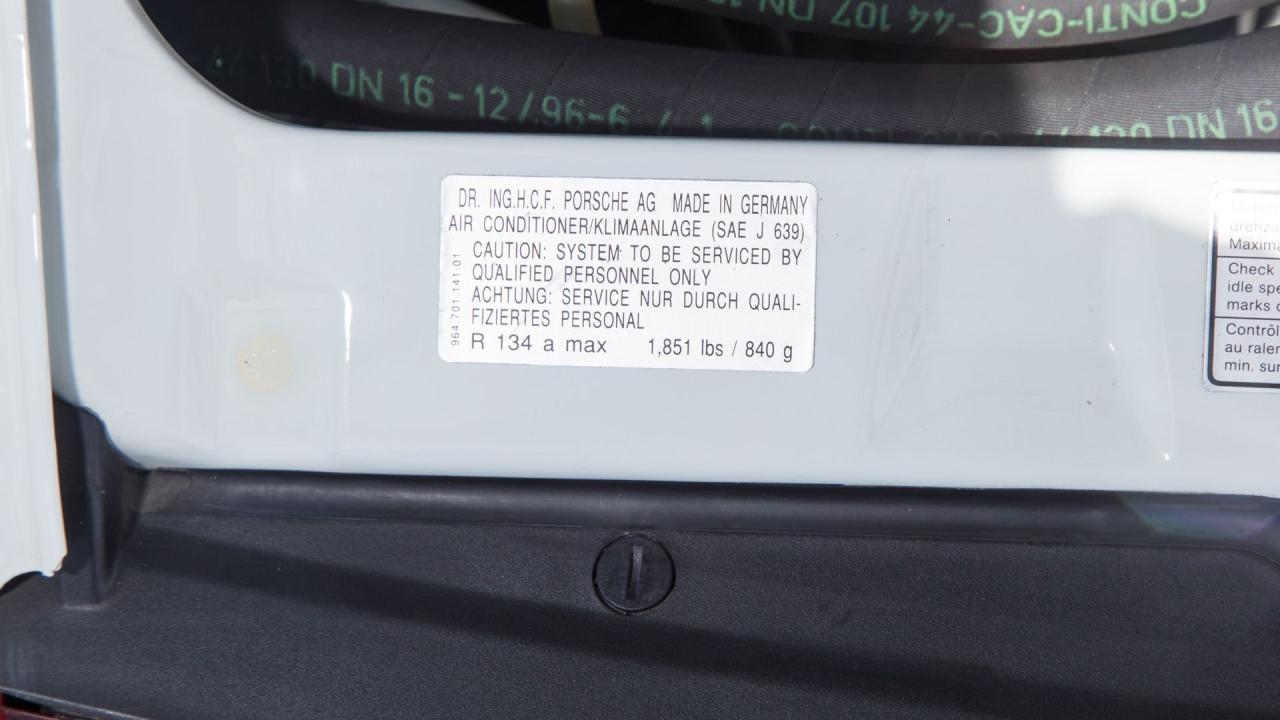 1997 Porsche 911 Carrera 4S