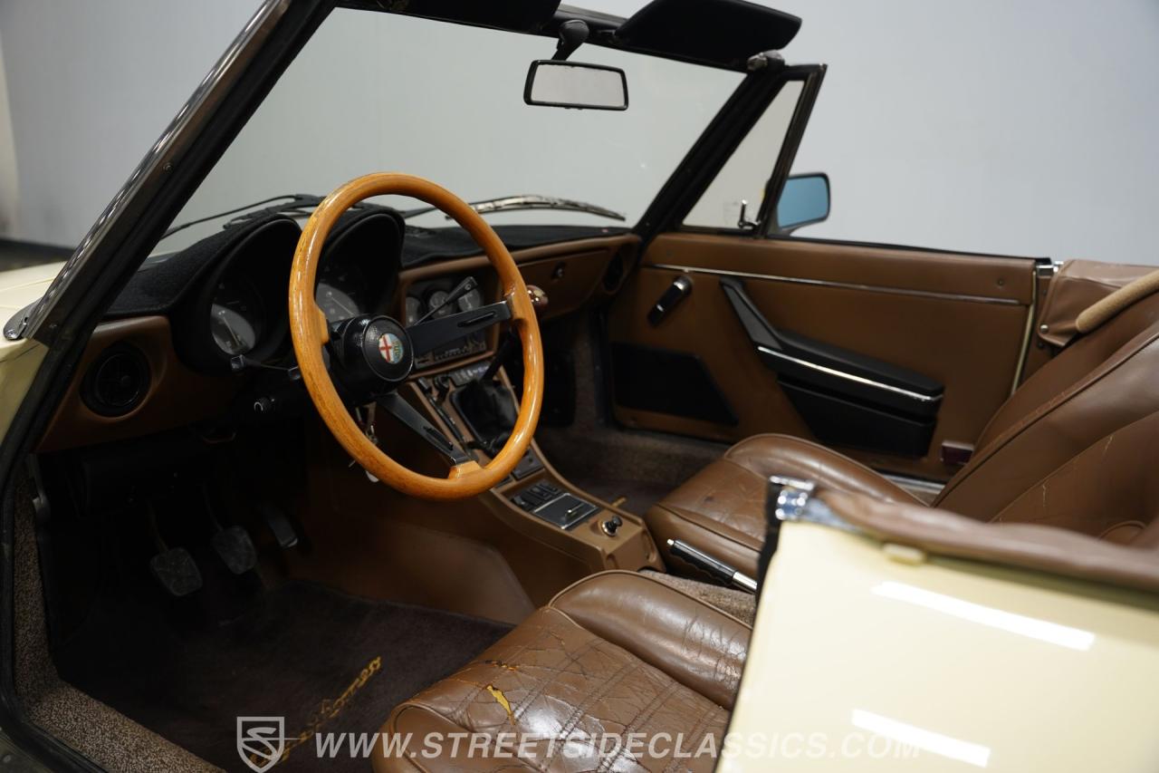 1982 Alfa Romeo Spider Veloce