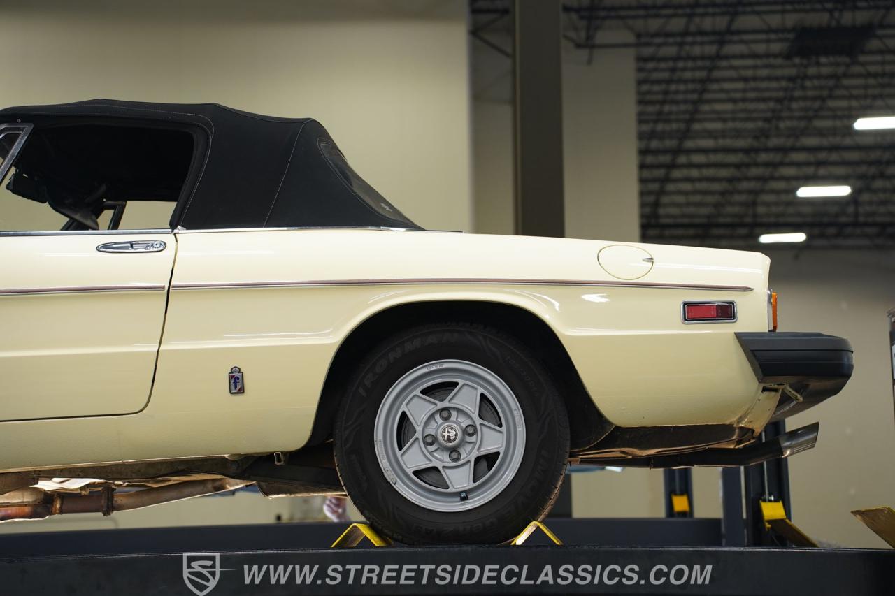 1982 Alfa Romeo Spider Veloce