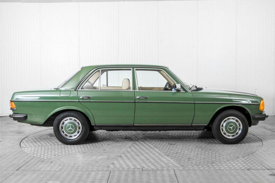 1978 Mercedes - Benz 200-serie