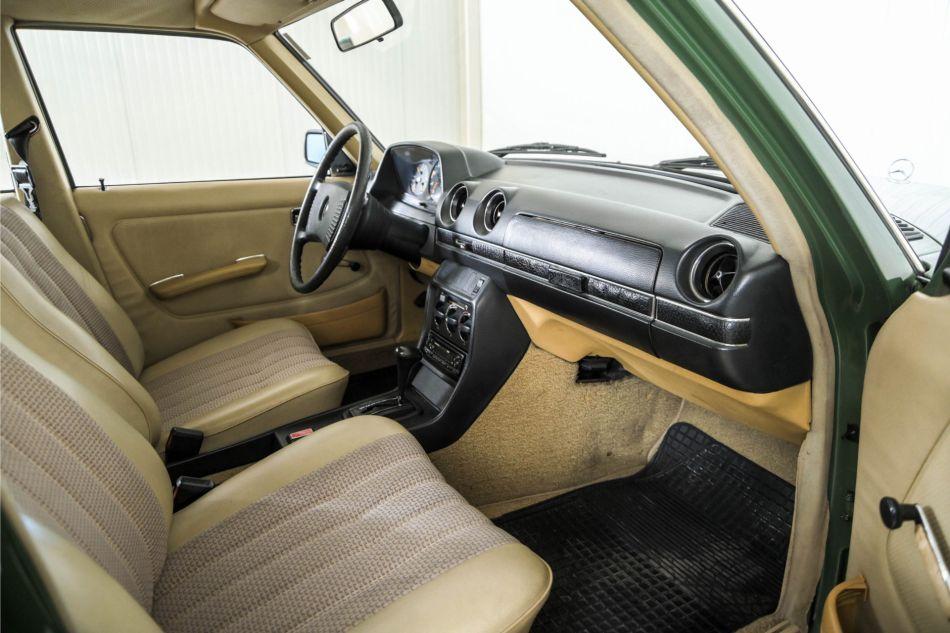 1978 Mercedes - Benz 200-serie