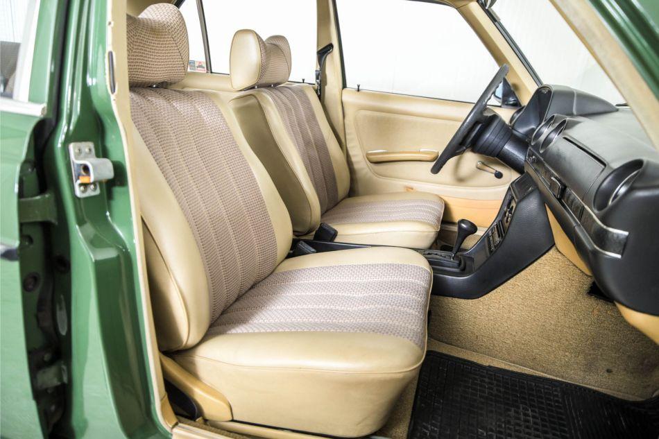 1978 Mercedes - Benz 200-serie