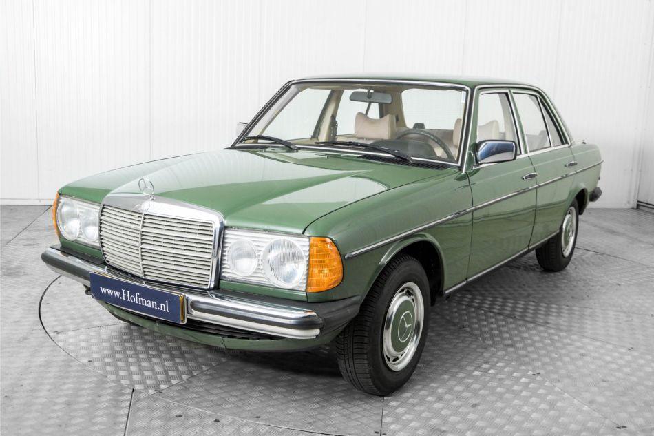 1978 Mercedes - Benz 200-serie