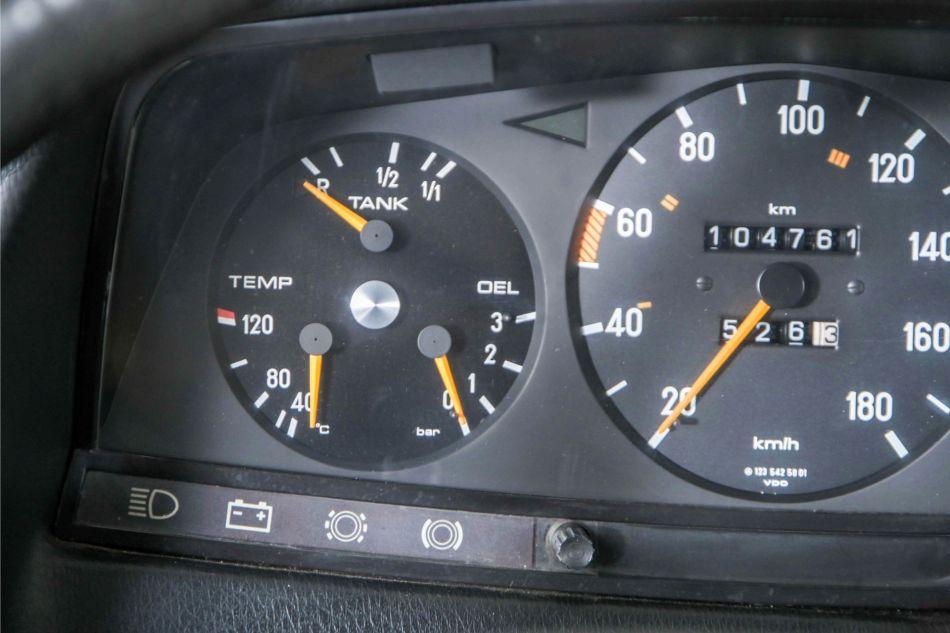 1978 Mercedes - Benz 200-serie