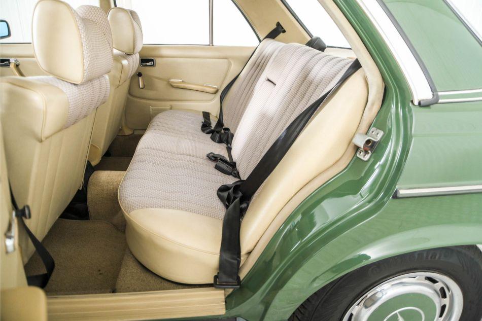 1978 Mercedes - Benz 200-serie