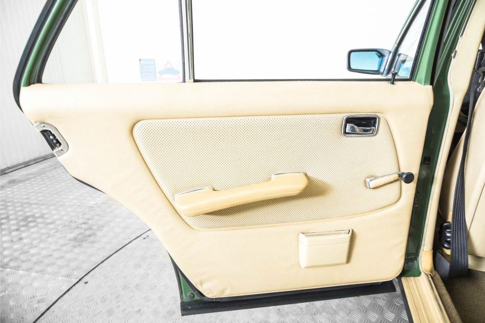 1978 Mercedes - Benz 200-serie