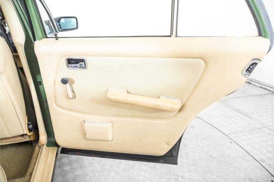 1978 Mercedes - Benz 200-serie