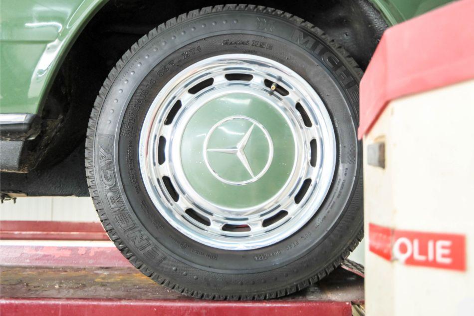 1978 Mercedes - Benz 200-serie