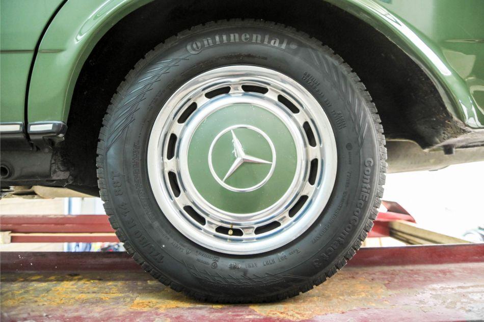 1978 Mercedes - Benz 200-serie