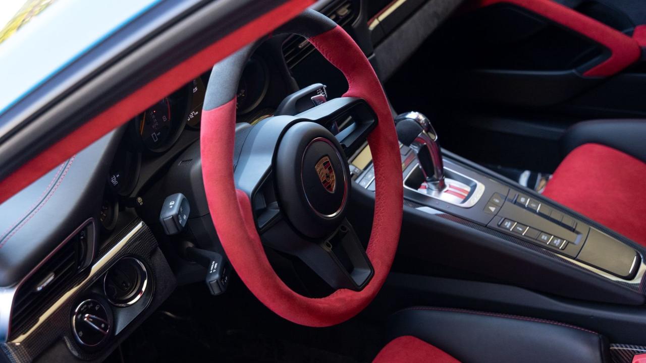 2018 Porsche 911 GT2 RS