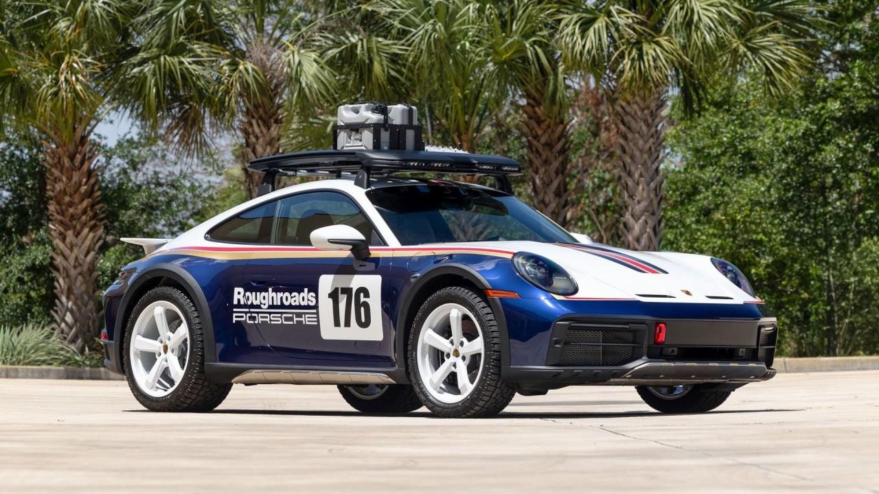 2023 Porsche 911 Dakar