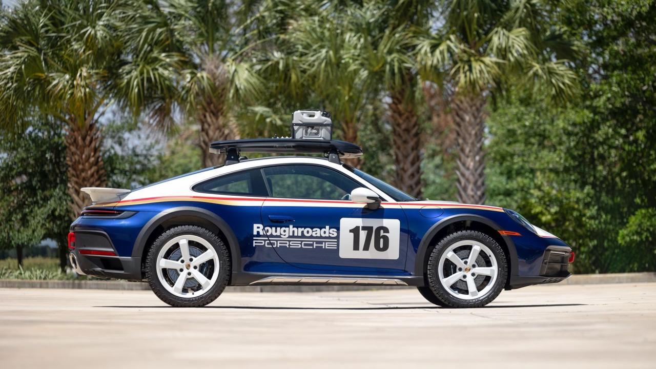 2023 Porsche 911 Dakar