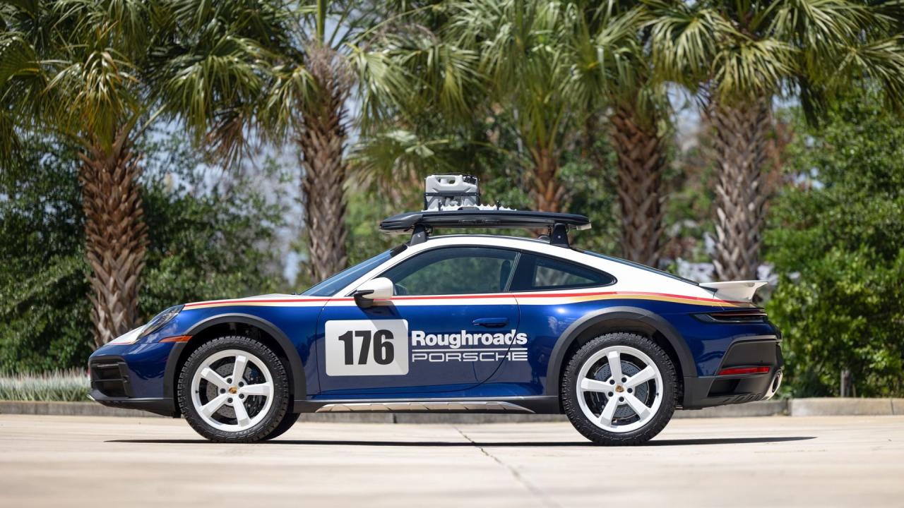 2023 Porsche 911 Dakar
