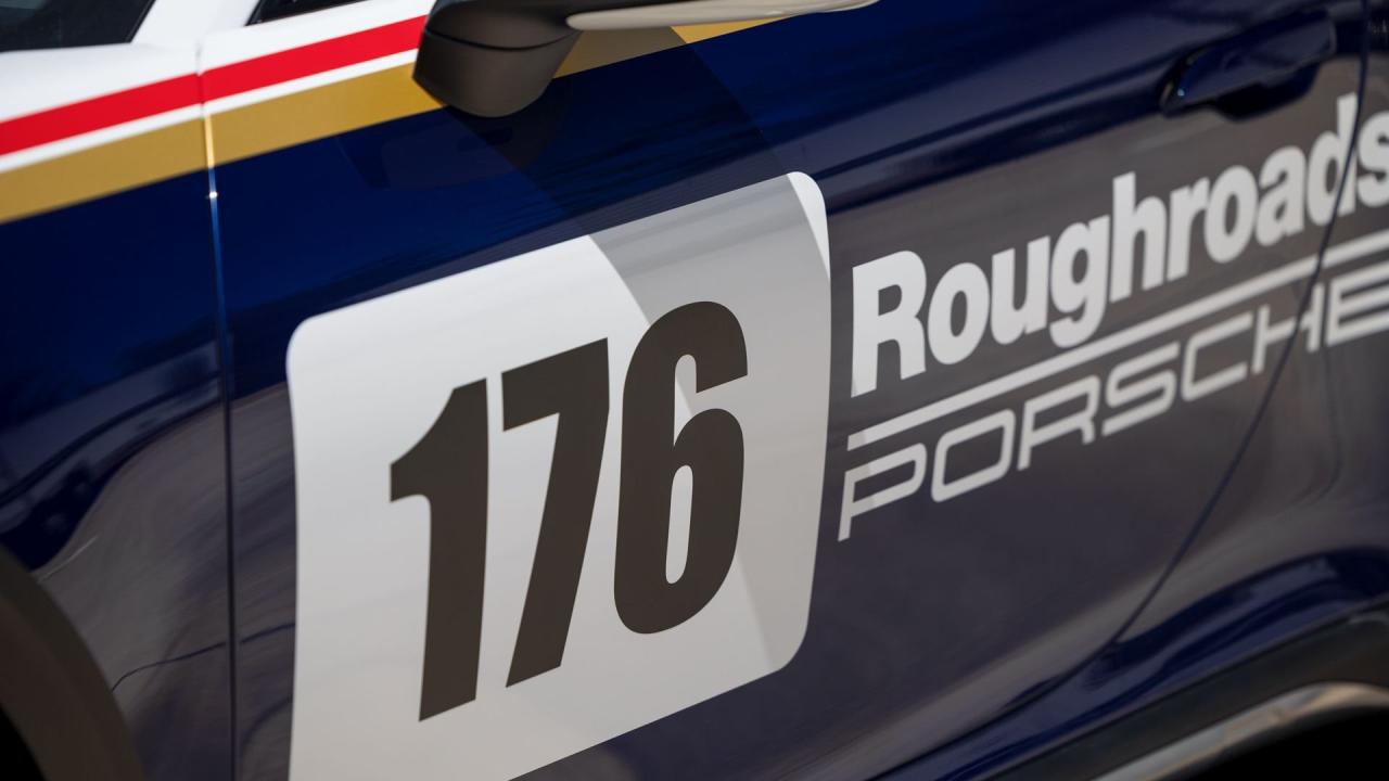 2023 Porsche 911 Dakar