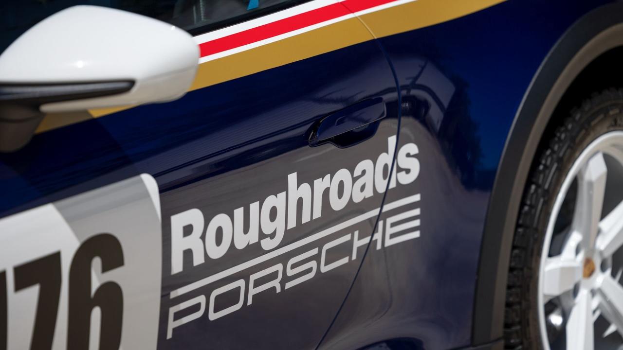 2023 Porsche 911 Dakar