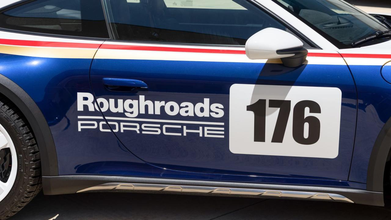 2023 Porsche 911 Dakar