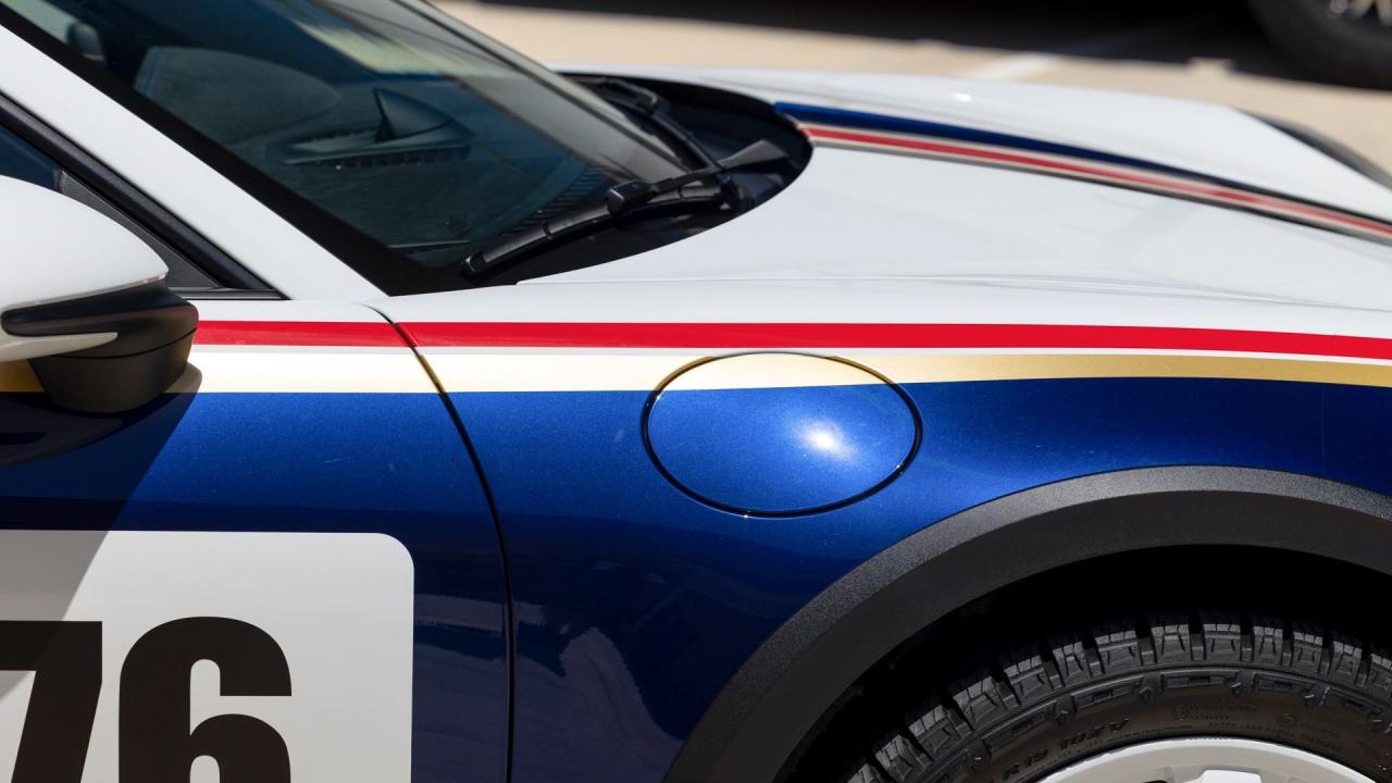 2023 Porsche 911 Dakar