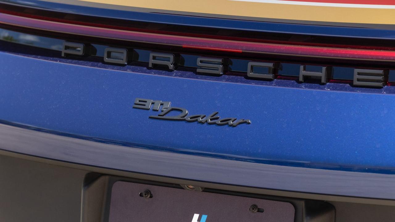 2023 Porsche 911 Dakar