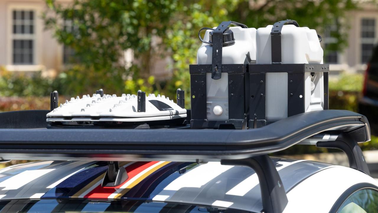 2023 Porsche 911 Dakar