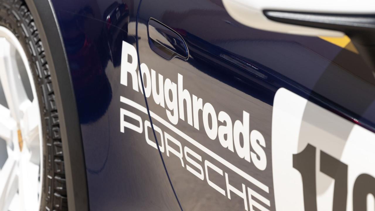 2023 Porsche 911 Dakar