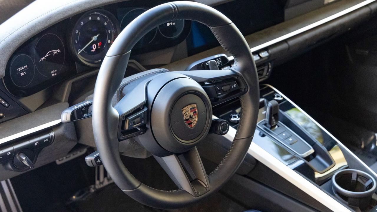 2023 Porsche 911 Dakar